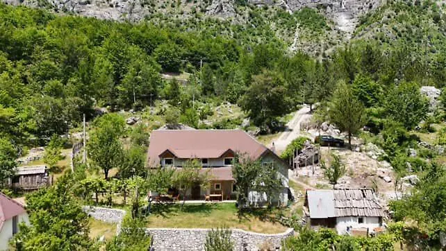 Zajazd Bujtina Sherifaj Valbone